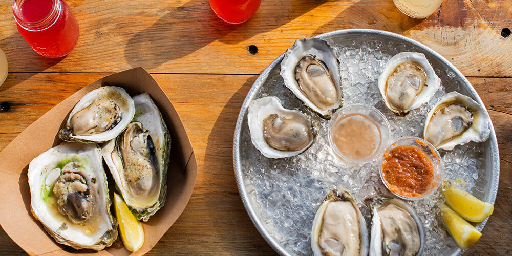 Fresh oysters on the Maine Oyster Trail
