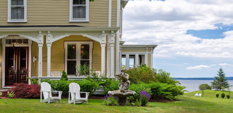 Captain Nickels Inn garden, Searsport, Maine