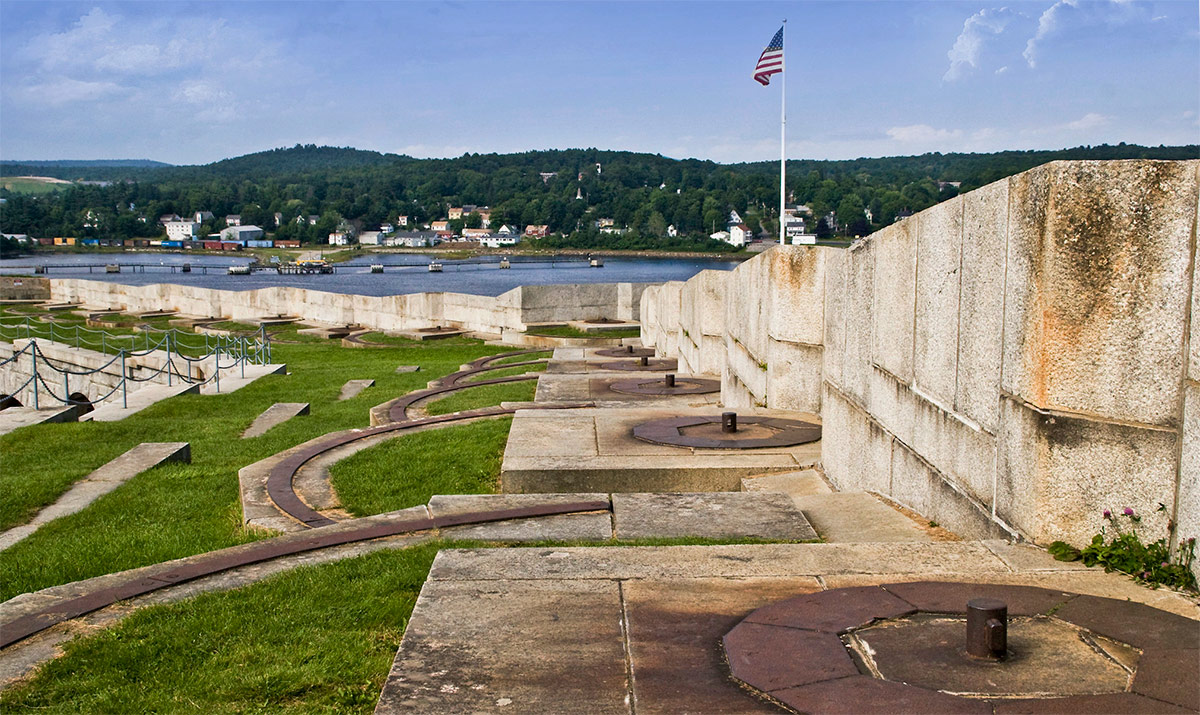 “Fort Knox ramparts” in Prospect, Maine, by Liz West, CC BY 2.0